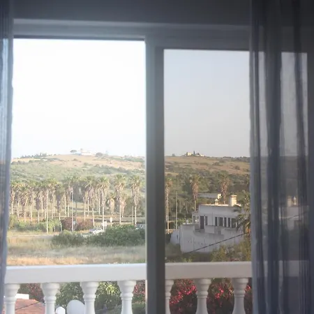 Πανσιόν Family Almádena